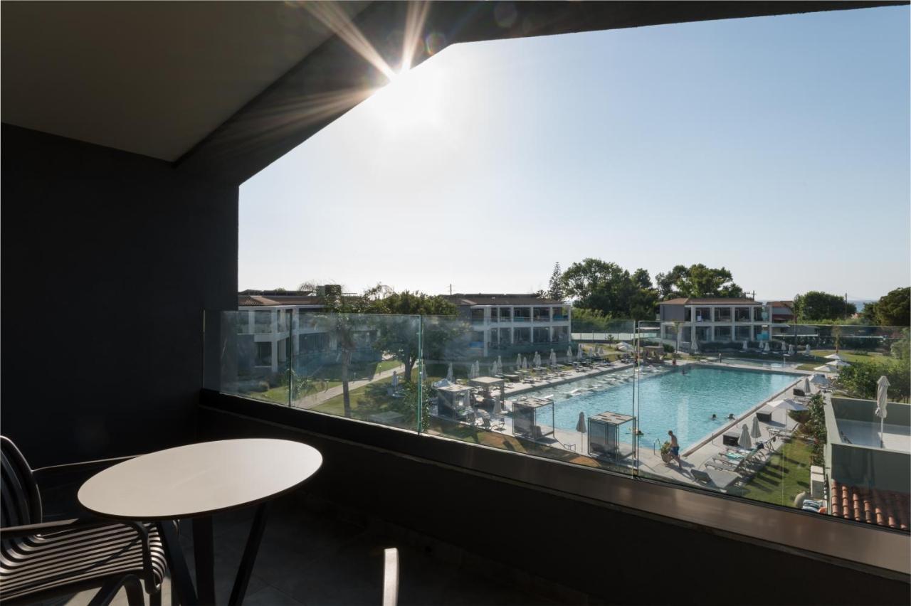 Acharavi Beach Hotel Екстериор снимка